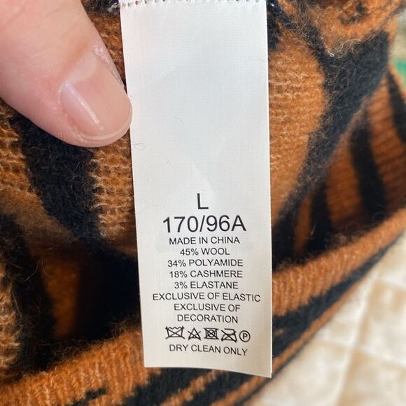 Kate Spade New York Tiger Stripes Dream Jogger Set (Pants M, Sweater L) - Picture 9 of 10